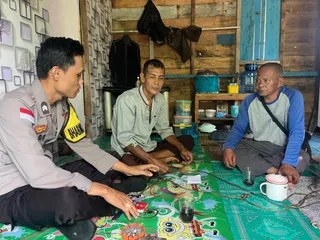 Lewat DDS, Bhabinkamtibmas Ranai Kota Bangun Kedekatan dengan Warga