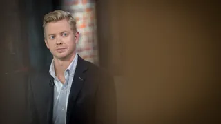 As Reddit stock falls, CEO questions value of Google's AI Overviews