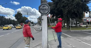 Quitan 4 mil pendones ilegales en Bogotá