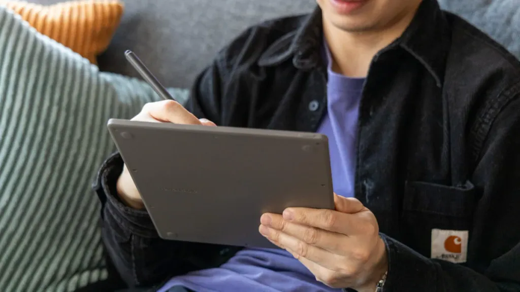 Scientists May Have Finally Figured Out Why Most People Are Right-Handed
