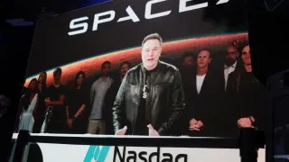 SpaceX Is About to Find Out How Many Insiders Want to Hit the Eject Button