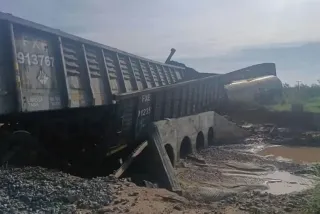 2 separate freight derailments prompt emergency responses