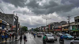Prakiraan Cuaca Sumsel Hari Ini, Hampir Semua Daerah Berawan, Pagar Alam Diliputi Udara Kabur