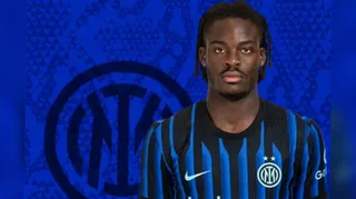 Bek Jerman Pastikan Bertahan di Inter Milan dengan Kontrak Baru