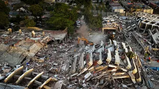 Au Venezuela : des robots serpents fouillent les décombres pour retrouver des survivants suite au séisme