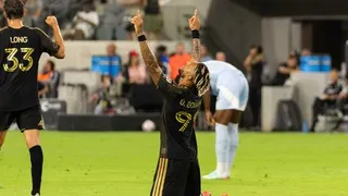 LAFC continues to surge in dominant showing against Sporting KC