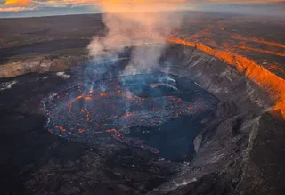 Me estrellé en el cráter de un volcán en erupción y sobreviví con las burbujas de lava bajo los pies