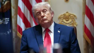 White House Doctor Claims Trump A Perfectly Healthy 9-Foot-Tall 35-Year Old