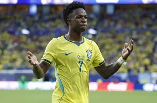 Arsenal avalia investida histórica para tirar Vini Jr do Real Madrid