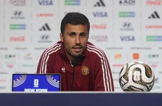 PSG entra na disputa por Rodri e tenta atravessar negociação do Real Madrid