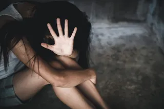 Contattano escort e la violentano, quattro arresti a Bari