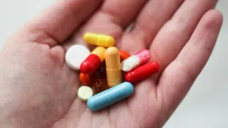 Medications Already in Pharmacies May Slow Aging, And Scientists Are Narrowing Them Down